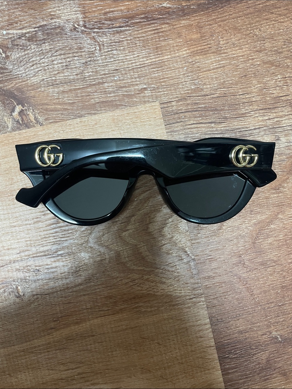 Gucci Black Round Cat-Eye Sunglasses - Picture 2 of 5